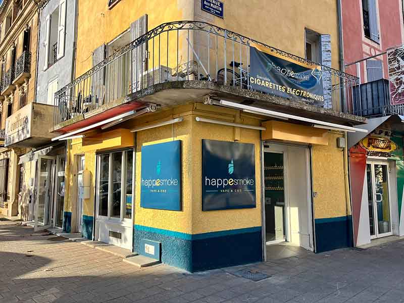 Façade du magasin HappeSmoke Oraison